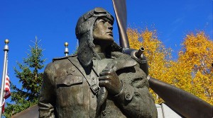 Памятник советским летчикам в Фэрбанксе
